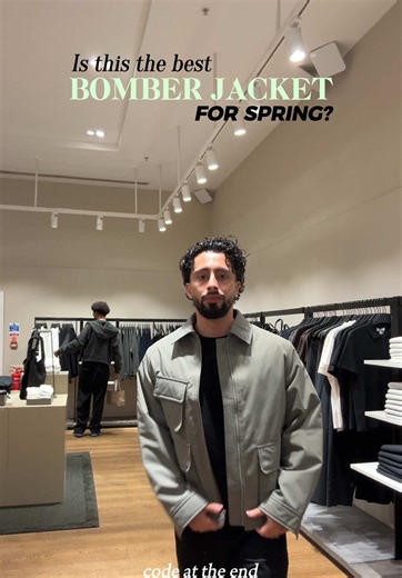 This has been my go to bomber jacket for the last couple days, it’s cropped and the length on the arms are perfect #bomberjacket #croppedjacket #springoutfits #fashiontips