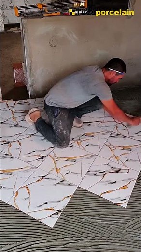🔨 Easy DIY Guide: Installing Floor Tiles Step by Step 🔨 #tiledecor
