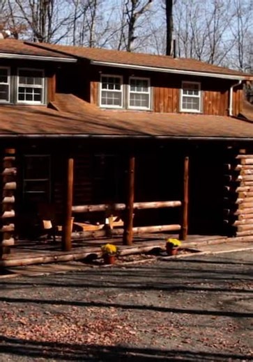 Log Cabin Living S02:E12 - Eastern New York Cabin Hunt