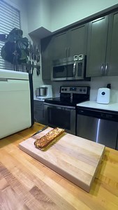 Last part of CRYOGENIC FREEZER TEST . I feel like I had a breakthrough! I knew it would work because so many of our motoheads told us how much they like our pizza frozen so they didn’t have to wait months for the next drop back in the day ! Funny how that can workout ! Xoxomoto❤️ #pizza #frozen #smallbusiness #entrepreneur #pizzalife #foodie #seattle | MOTO