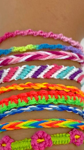 Make colorful Chevron friendship bracelets! #friendshipbracelet #stringbracelets #chevronpattern #friendshipbracelets #tweencraft #teencraft | Construction Paper Crafts for Kids
