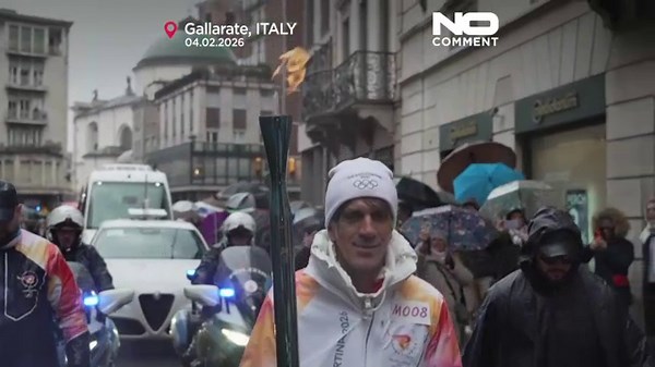 Snoop Dogg surprises Italy by joining Olympic torch relay in Gallarate
