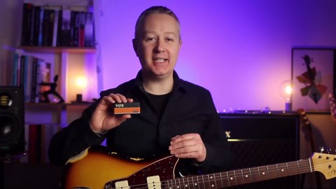 Vox AmPlug 3 Headphone Guitar Amplifier - Boutique Bundle with Headphones, Guitar Picks, and Austin Bazaar Polishing Cloth