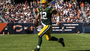 Aaron Rodgers says, loudly, what we’ve known all along: He owns the Bears