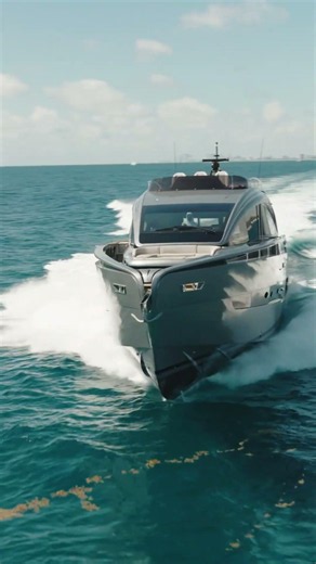 This $5M Pershing Has Hydraulic Balconies In the Hull 🇮🇹🛥️ 2025 GTX80 Walkthrough #pershing
