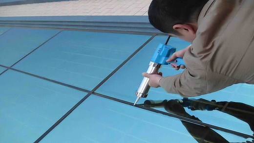 玻璃胶和995结构胶，到底有什么区别呢？今天算长见识了