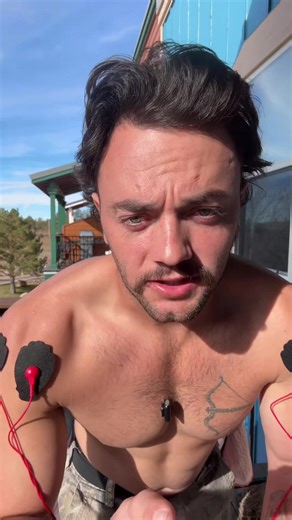 This portable massage unit is so good for recovery days👀