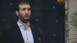 Toronto opera singer commemorates those lost to COVID-19