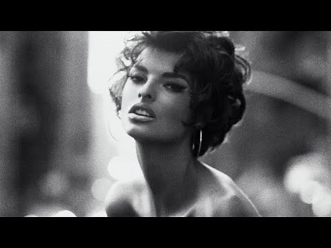 90S SUPERMODEL : LINDA EVANGELISTA
