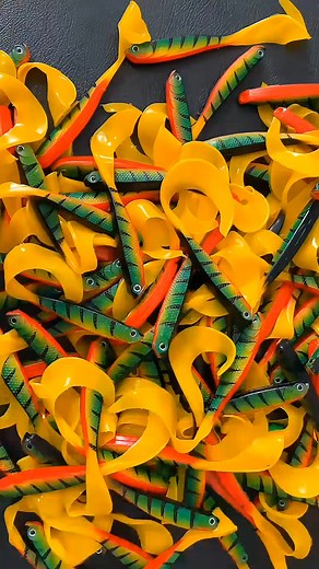 2.1K views | Bionic fishing curly tail lure fishing gear and tools #fishing #fishinggear #fishingaccessories #fishingtime #fishingvideos #fishinglife #fishingtackle #fishing #fishingtipshingtips #fishingaccessories | Thewishingrod.com | Facebook