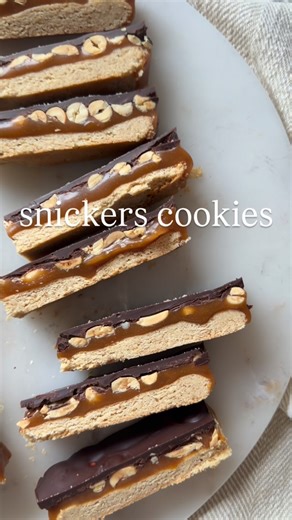 Blood sugar friendly Snickers cookies? Yes, they’re real. And yes, they taste like your favorite candy bar. Layers of chocolate, gooey caramel, and crunchy peanuts—without the spike. ➡️Comment LINK and I’ll send the printable recipe straight to your DMs! 🧡Beth . . . . . Metabolic Health, Paleo, Refined Sugar Free, Grain Free, Diabetes Friendly Recipes, Sonoma County, Low Sugar Recipes, Real Food Recipes, Whole Food Recipes, Health Coach, Holistic Nutrition, Glucose Friendly, Level Glucose, Reci