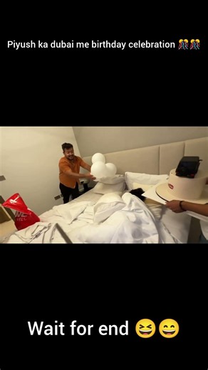 piyush ka birthday celebration//🎊🎊p#shorts​​ #souravjoshivlogs​​ #youtubeshorts​​ #piyushjoshivlogs