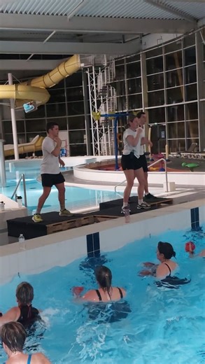 dunéo🏊‍♀️ on Instagram: "✨ MERCI ✨ Merci à tous nos abonnés présents lors de notre soirée Top Départ !!💥 Un moment sportif, convivial et plein d’énergie pour bien démarrer l’année 💪🔥 Un énorme bravo et merci à nos coachs pour ces séances d’aquazumba et d’aquaboxing complètement folles 💃🥊💦 Des sourires, de la sueur et une ambiance au top… que demander de plus ? #TopDépart #EspritSport #BonneÉnergie #Aquazumba #Aquaboxing TeamMotivée Merci"
