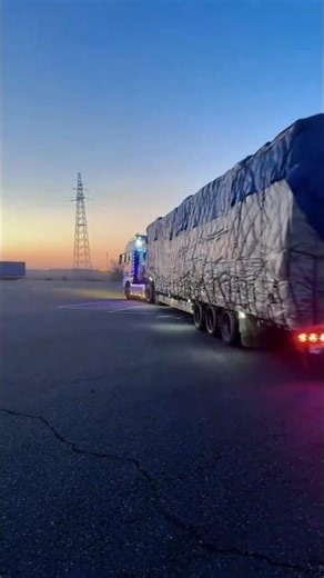 每天忙忙碌碌，只为碎银几两，虽然辛苦，但很踏实，生活不在于富足，而在于知足#最美的风景在路上 #用抖音记录卡车生活 #卡车女司机 #automobile #longload #roadtrip