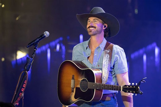 Riley Green Left His Chair to Sing With This 19-Year-Old on ‘The Voice’