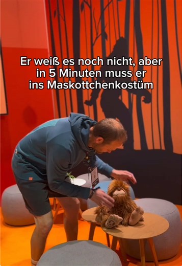 Er wusste noch gar nichts von seinem Glück auf der OMR-Messe …😬😂 #omr #omr25 #cleverreach #fy #hedoesntknowityet #trend