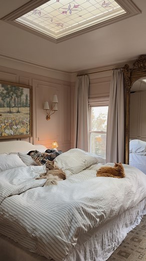 there’s nothing quite like making the bed just to get back into it 😌 but that’s all I want to do when I have my favorite @brooklinen bedding on the bed. shop their Black Friday Sale for 25% off sitewide, with up to 40% off bundles. it’s their biggest sale of the year and if you’re trying to decide what kind of bedding to get, might I suggest their Luxe Sateen sets? find mine linked in my bio #brooklinenpartner #cozyathome #minivlog #homedecor | Mallory | Reserve Home