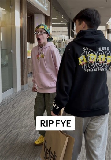 Sad news…. Our FYE is shutting down and Noah was not happy about it 😭 #ripfye #SpongeBob #fye #autism #cerebralpalsy @FYE @CarCar🏀 @SpongeBob