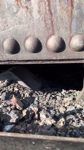 The ash pit of the steam locomotive 🚂