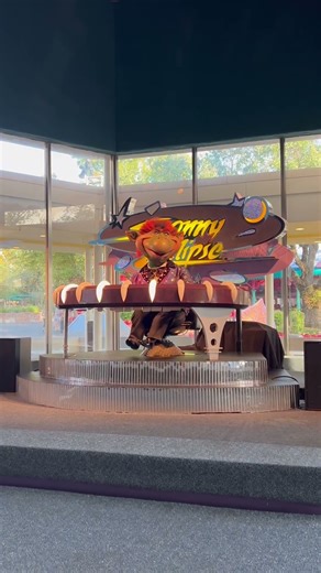 so who watched that most recent defunctland video #disney #animatronics