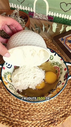 🍎 Gâteau à la compote de pommes Un gâteau moelleux, très facile et surtout sans sucre ajouté !
