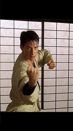 Neo vs Morpheus Kung Fu Fight! 🤯 | The Matrix (1999) Mind-Blowing Dojo Scene