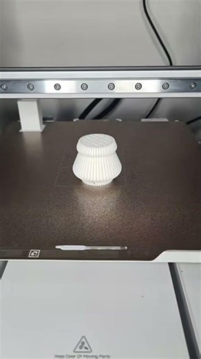 Christmas tree print on bambu lab A1 #3dprinting #christmas #bambulab