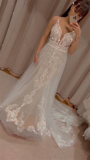 She shines like sparkling wine #wedding #beautiful