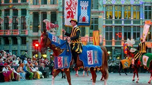 L’Ommegang de retour sur la Grand-place de Bruxelles en tant que patrimoine de l’Unesco - RTBF Actus