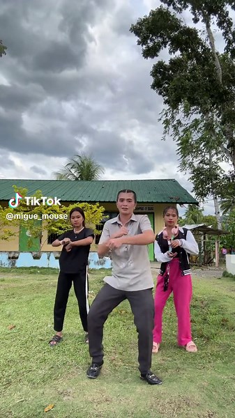 Wavy Dance Moves: Trendy TikTok Choreography Tips