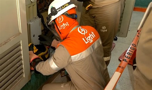 Operação combate 'gatos' de luz e água na Barra e Recreio, zona sudoeste do Rio