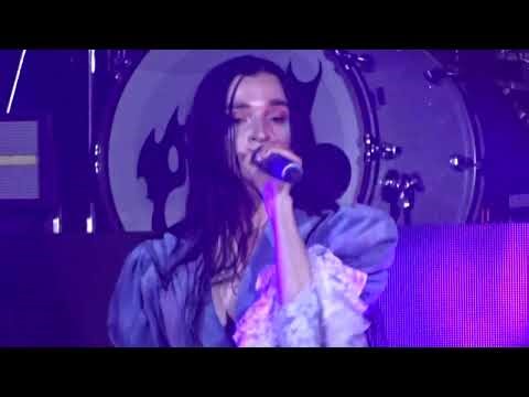 Poppy Anything like me live am 04.04.2026 in Hamburg Große Freiheit 36 Ausschnitt