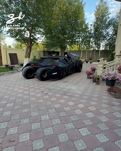 This custom-made Tumbler Batmobile wouldn't look out of place on the streets of Gotham City 🔥🦇 | Supercar Blondie