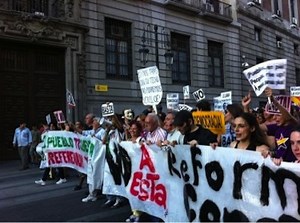 Spain: Intense Political and Social Debate on the Constitutional Reform