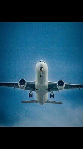 @filmlitesseattle on Instagram: "AIR FRANCE PHOTO SHOOT BOEING 777-300 ER GENERAL ELECTRIC GE90-115B ENGINE photos + edit by roland morgan (except the ones of me : ) #boeing777300er, #777300er, #boeing, #boeing777, #GE90115B, geengine, geaerospace, airfrance"