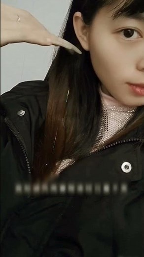 real long nails of a young girl