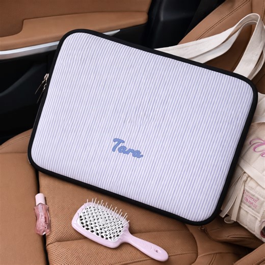 PLUM POLKA DOT KINDLE IPAD LAPTOP SLEEVE DURABLE NEOPRENE