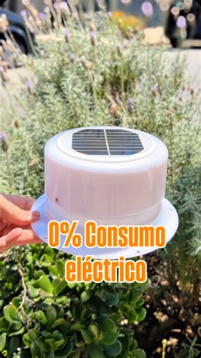 Vehiculos recreativos ,Equipamiento outdoor on Instagram: "Ventilación inteligente para tu casa sobre ruedas. 🌍🔋 Presentamos el extractor solar de. Sin cables, sin consumo de batería y con instalación súper simple. El complemento ideal para las unidades que buscan autonomía total. ✅0% consumo eléctrico. ✅Resistente a la intemperie. ✅Diseño compacto y ligero. Conseguí el tuyo en nuestra web o pedilo por DM! 🚀 #sustentabilidad #vanlife #argentina #motorhomestyle"