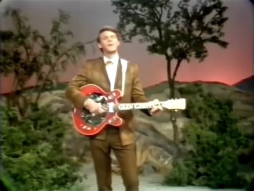 Glen Campbell 1967 - By The Time I Get To Phoenix ... 🎧 Watch full this song: https://music.dohigaming.com/by-the-time-i-get-to-phoenix-glen-campbell?utm_source=facebook&utm_medium=preel&utm_campaign=goldeneramelodies | Golden Era Melodies