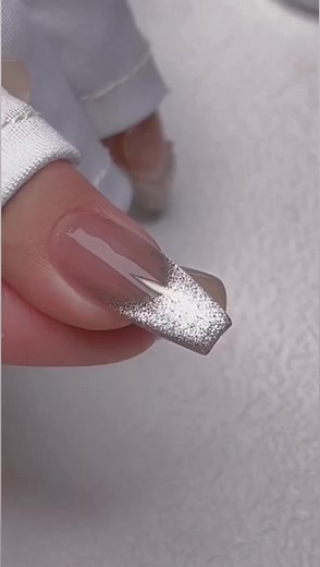 281K views · 657 reactions | Simple is the best! Stunning silver cat eye French design!#nails #nailart #nails #nailinspo #nails2inspire#nailpolish #cateyenails #nailsupplies #polygelnails #Wepolygel#polygelextensions | Vettsy | Facebook