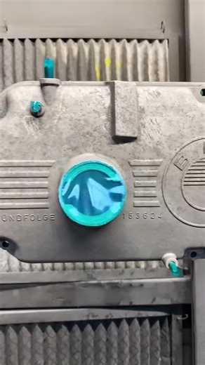 TWO STAGE - Illusion Blue. WAIT for the end! #powdercoating #prismaticpowders #bmw6series #e24 #bmwe24 #valvecover #intakemanifold #bmw #supra #fyp | Engine Blueprinting