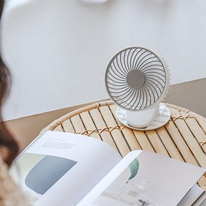 [Hot Item] New Arrivals Desk Clip USB Clip Fan with Magnet for Summer Gift