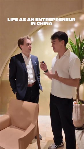 Asiabits on Instagram: "What’s life like as an American entrepreneur in China? — #asiabits"