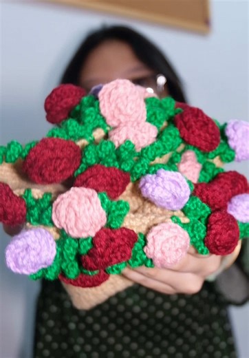 Crochet Flower Bouquet for Valentine's Day