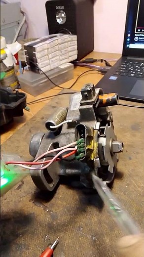 Checking the Mitsubishi distributor.