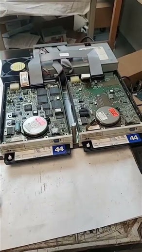 Testing Syquest 44MB Optical Drives