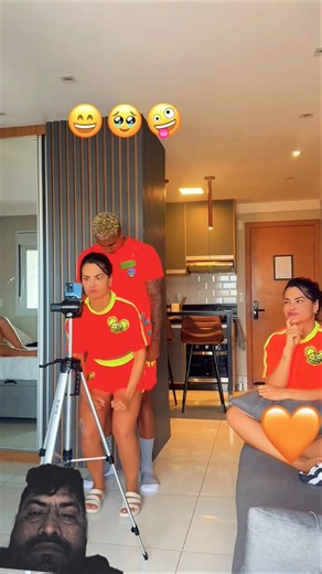 Which clothing color did you like best? 👀@ApolloSant #tutorial #viral #trend #entertainment