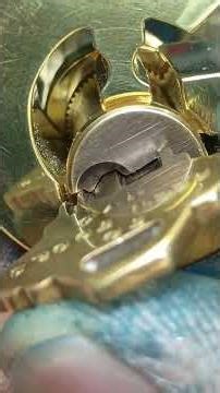 cutaway lock by ‪@Cedarbrookmeadows‬ The G-cut