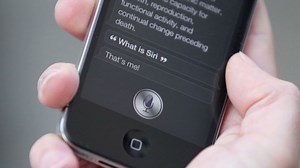 Man suing Apple for 'deceptive' Siri ads