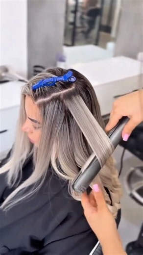 How to Curl Hair with a Flat Iron Step by Step 💇‍♀️